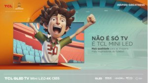 personagem saindo através de televisor feito por nteligencia Artificial